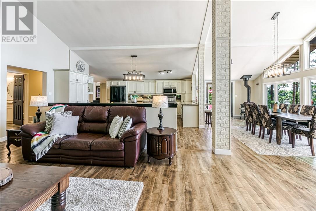 384 Zettler Bay Road, Noelville, Ontario  P0M 1A0 - Photo 19 - 2124113
