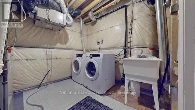 10 Betony Drive, Richmond Hill, Ontario  L4E 0V7 - Photo 19 - N12395165
