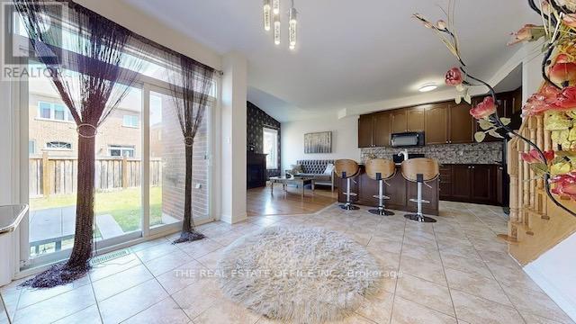 10 Betony Drive, Richmond Hill, Ontario  L4E 0V7 - Photo 7 - N12395165
