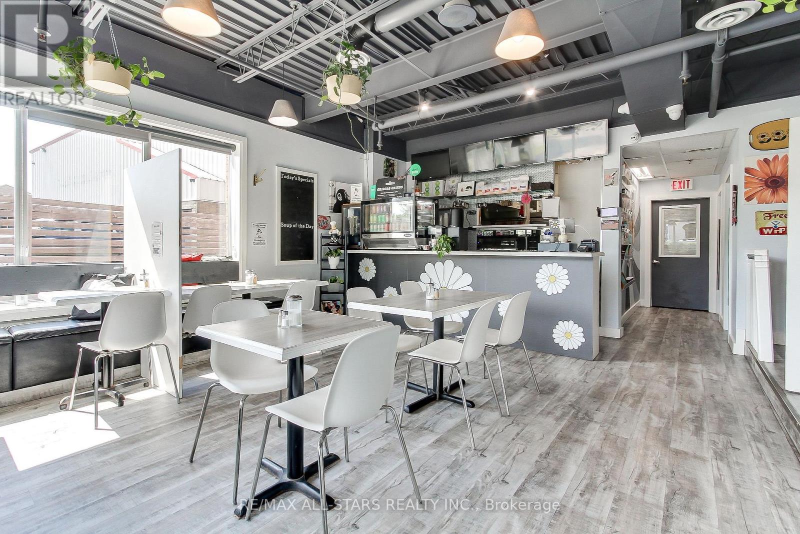 1 - 320 Harry Walker Parkway, Newmarket (Newmarket Industrial Park), Ontario  L3Y 7B4 - Photo 6 - N12395168