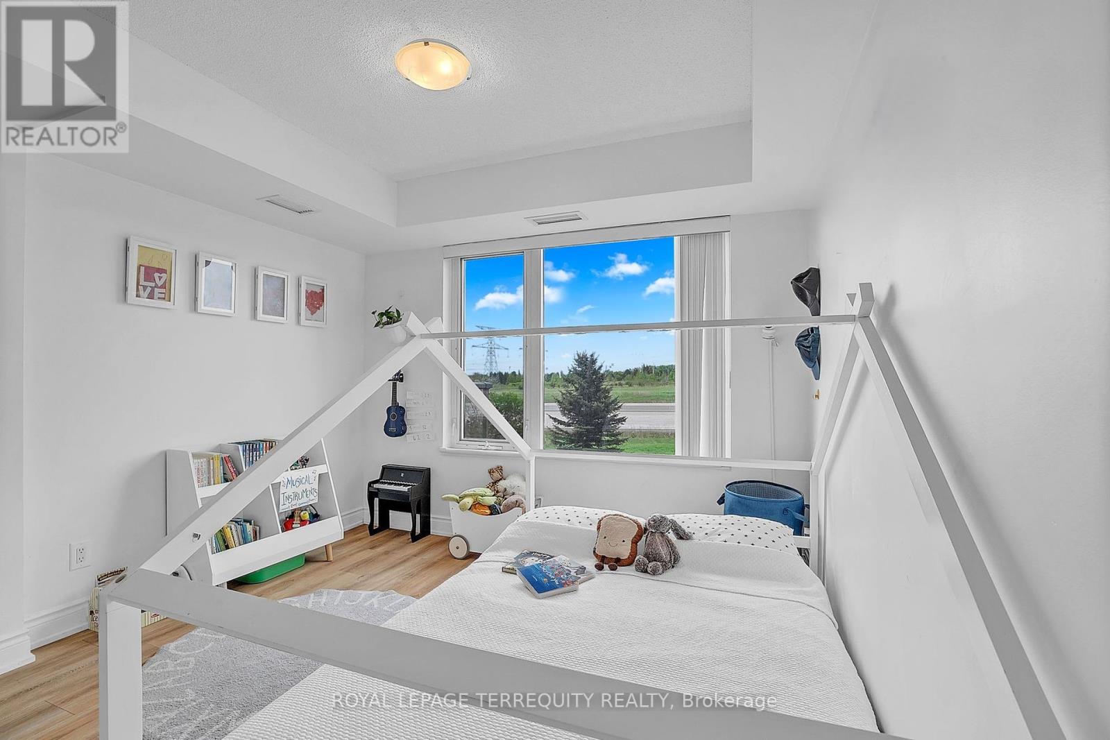 210 - 273 South Park Road, Markham (Commerce Valley), Ontario  L3T 0B5 - Photo 16 - N12395188