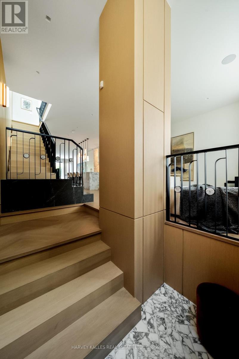 126 Sherwood Avenue, Toronto (Mount Pleasant East), Ontario  M4P 2A7 - Photo 4 - C12395258