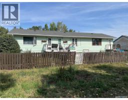 128 1st Avenue S, Coronach, Ca