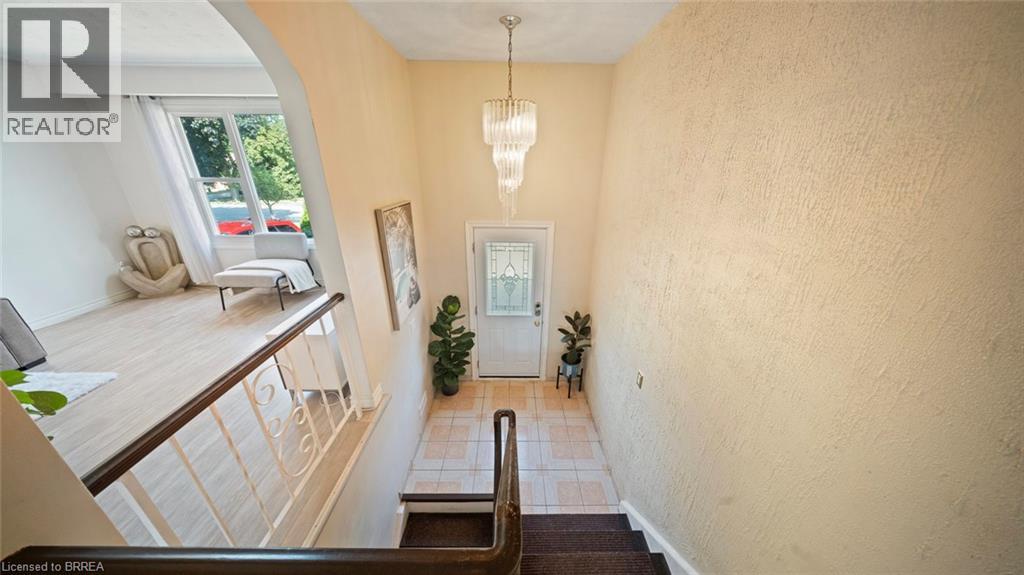 14 Melbourne Crescent, Brantford, Ontario  N3S 7G3 - Photo 6 - 40767033