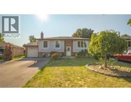 14 MELBOURNE Crescent, Brantford, Ontario