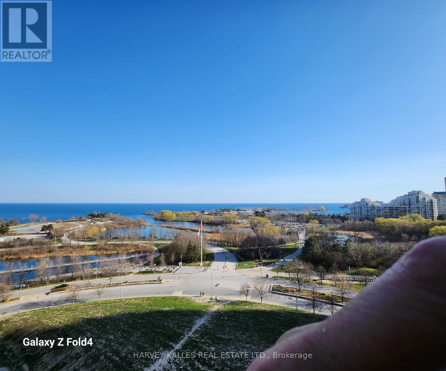 920 - 30 Shore Breeze Drive, Toronto, Ontario  M8V 0J1 - Photo 2 - W12395173