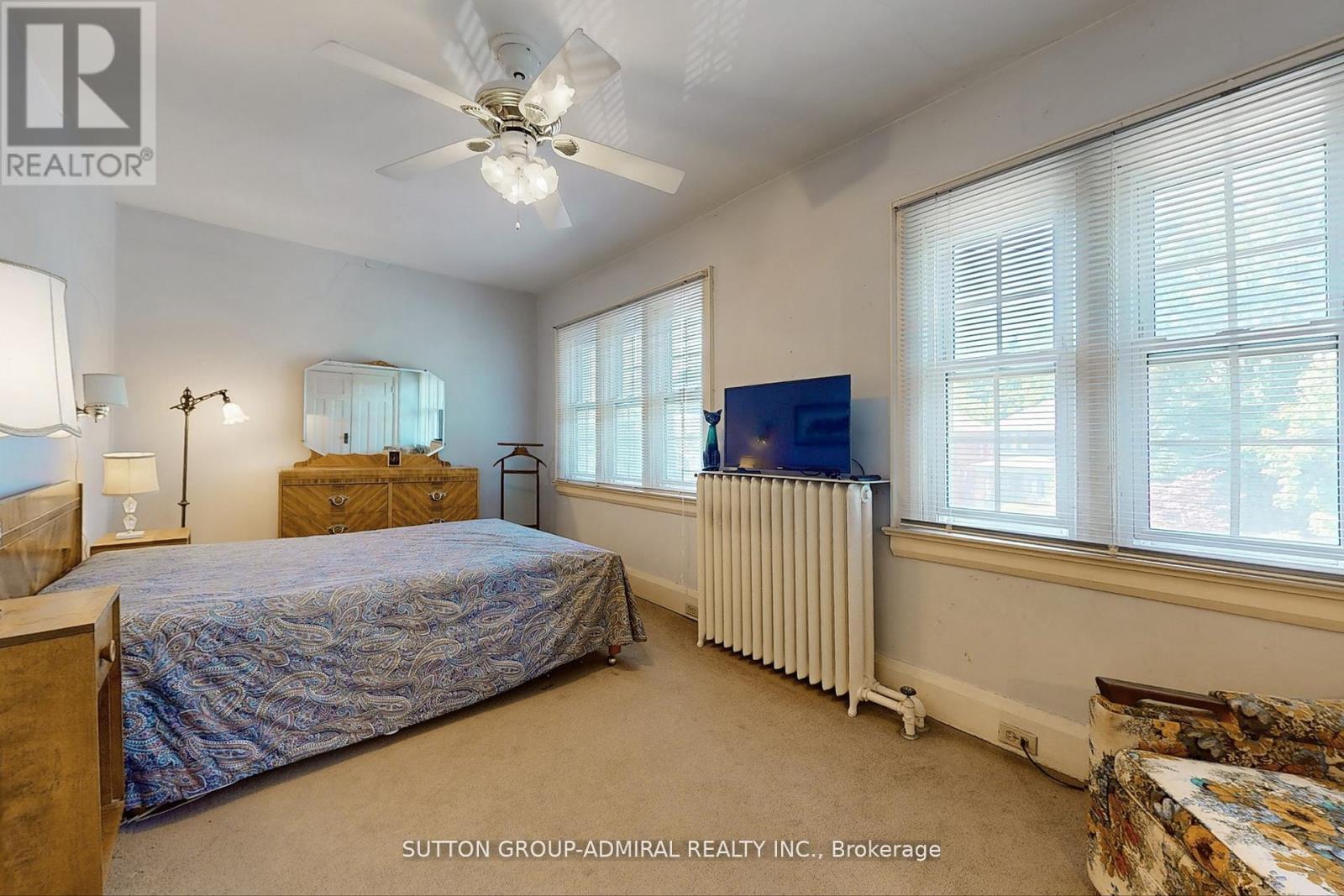1 Valleyview Gardens, Toronto (Lambton Baby Point), Ontario  M6S 2B5 - Photo 14 - W12395179