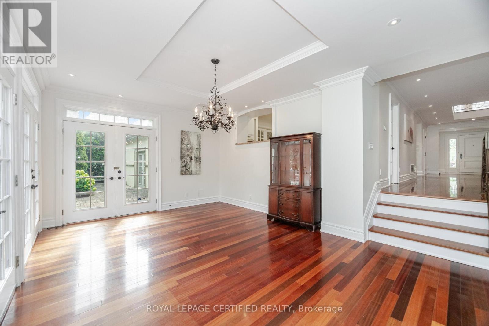 2197 Courrier Lane, Mississauga, Ontario  L5C 1V1 - Photo 10 - W12395195