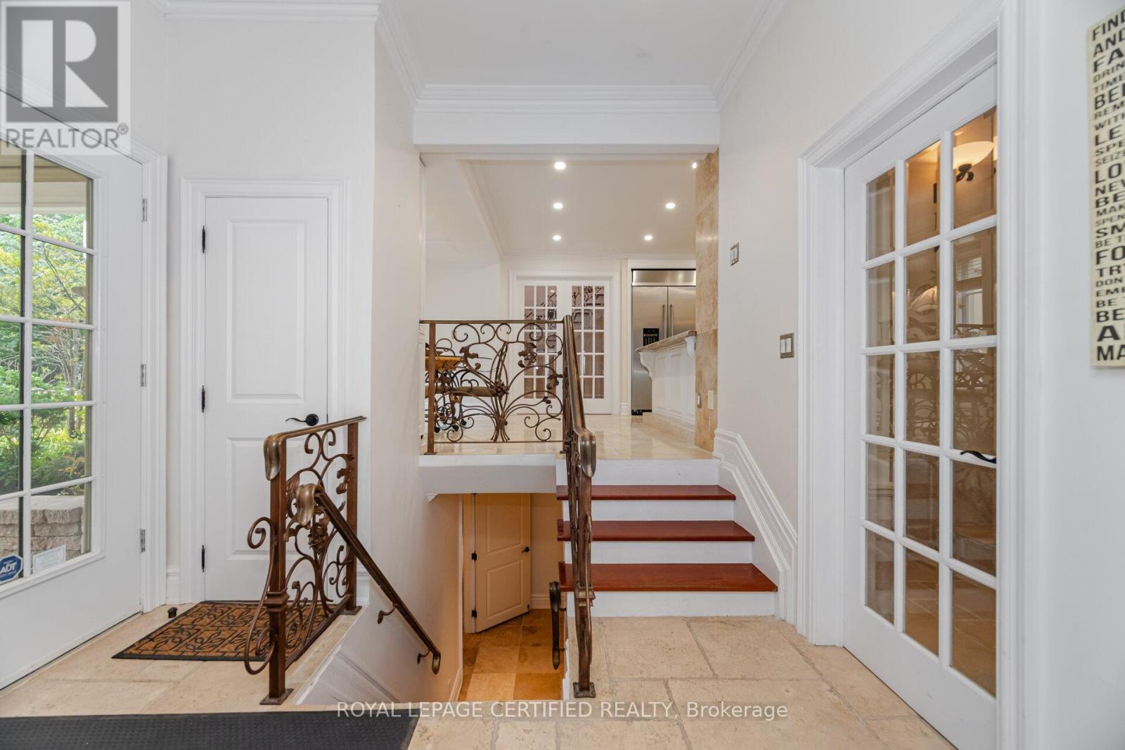 2197 Courrier Lane, Mississauga, Ontario  L5C 1V1 - Photo 19 - W12395195