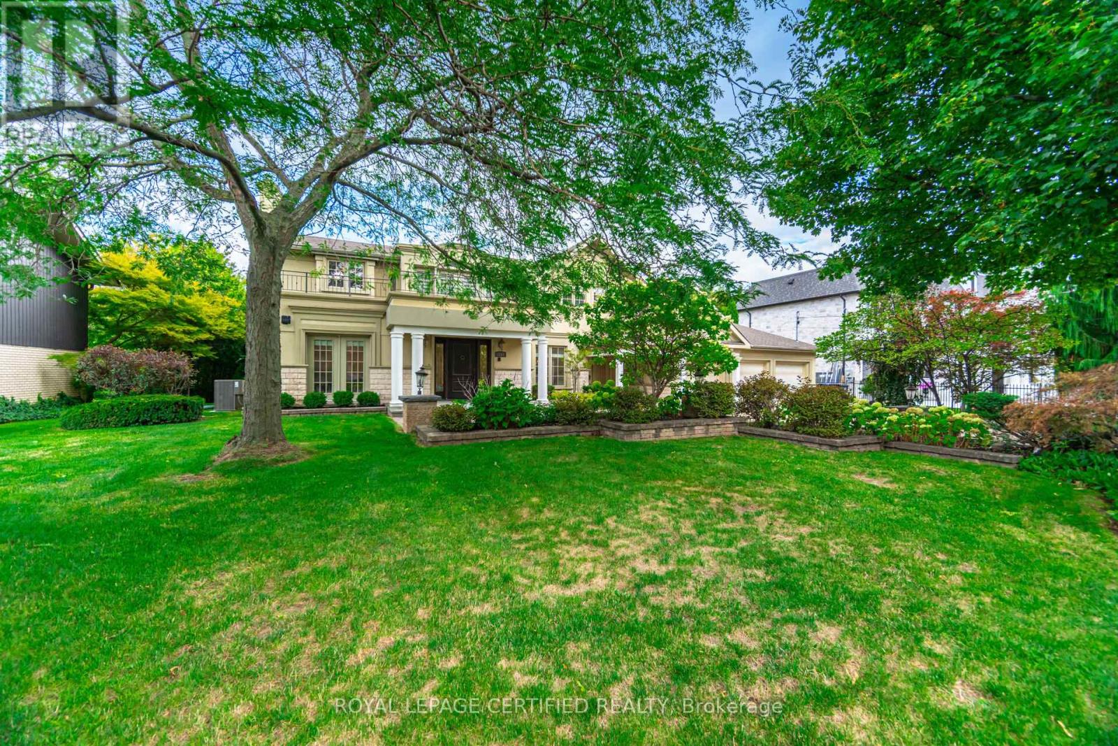 2197 Courrier Lane, Mississauga, Ontario  L5C 1V1 - Photo 2 - W12395195