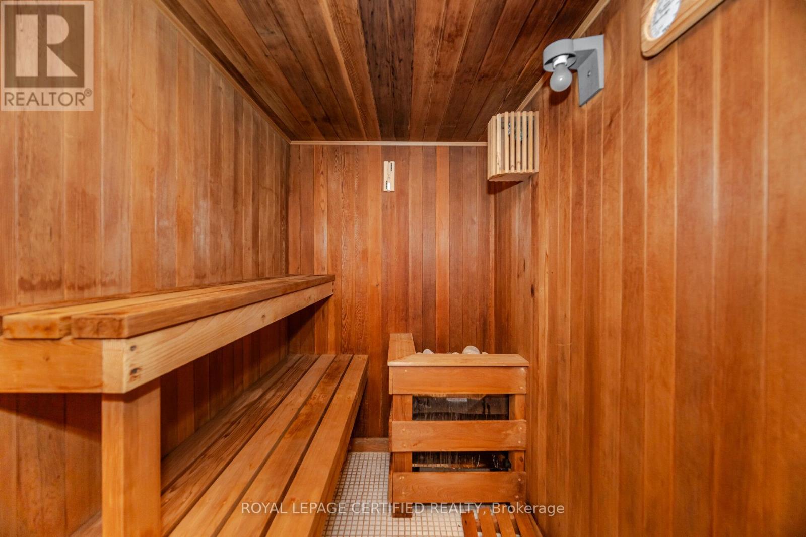 2197 Courrier Lane, Mississauga, Ontario  L5C 1V1 - Photo 46 - W12395195