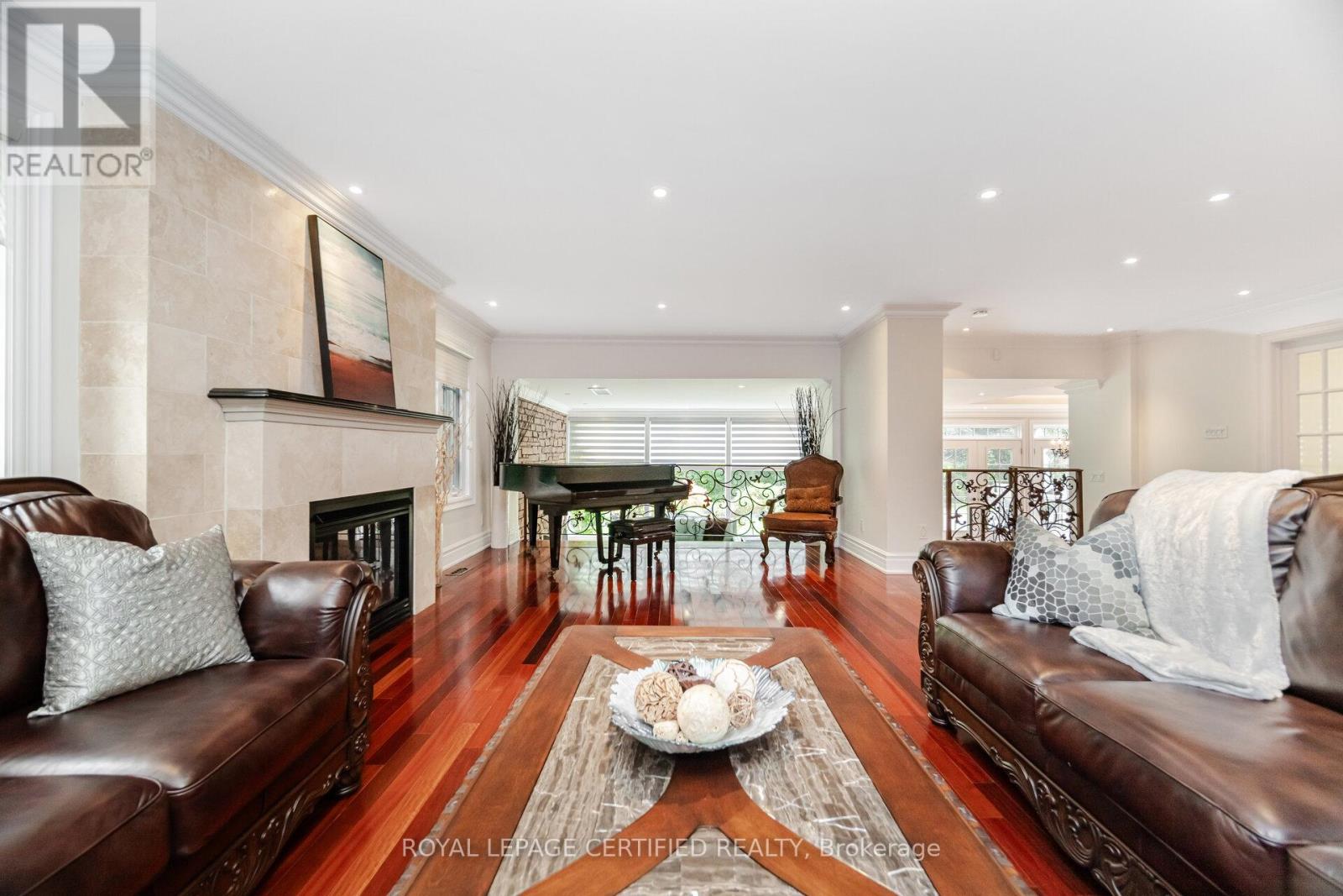 2197 Courrier Lane, Mississauga, Ontario  L5C 1V1 - Photo 8 - W12395195