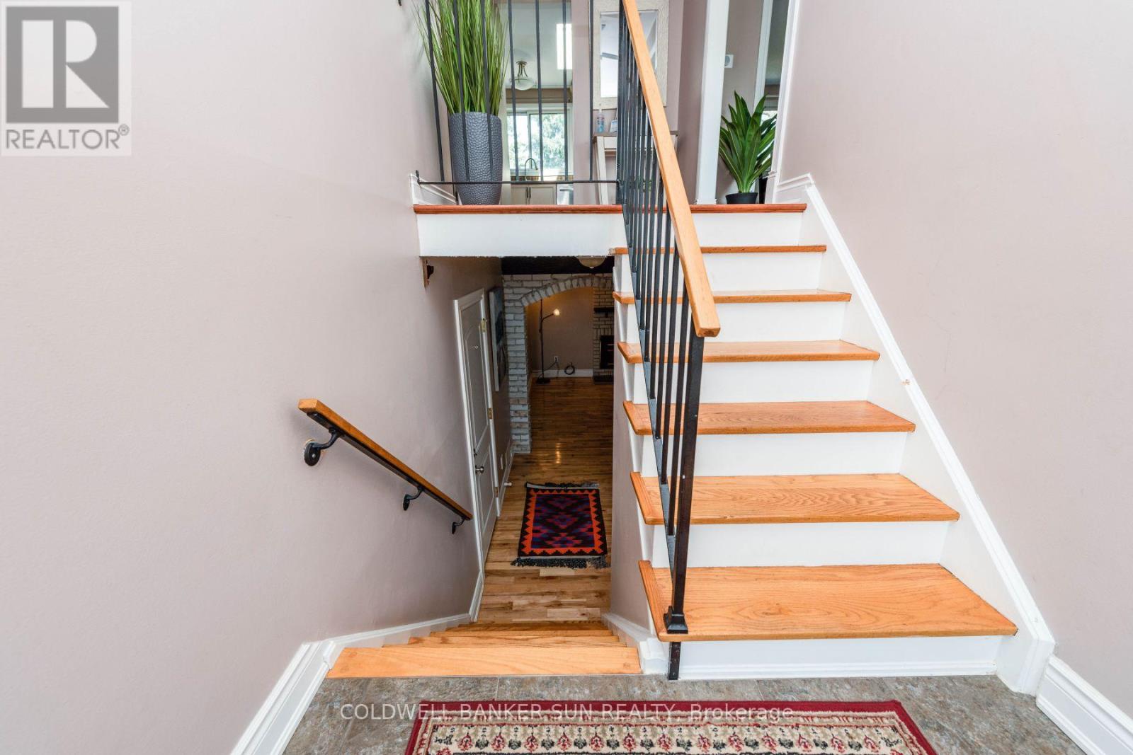 2483 Yarmouth Crescent, Oakville (Wo West), Ontario  L6L 2M9 - Photo 20 - W12395218