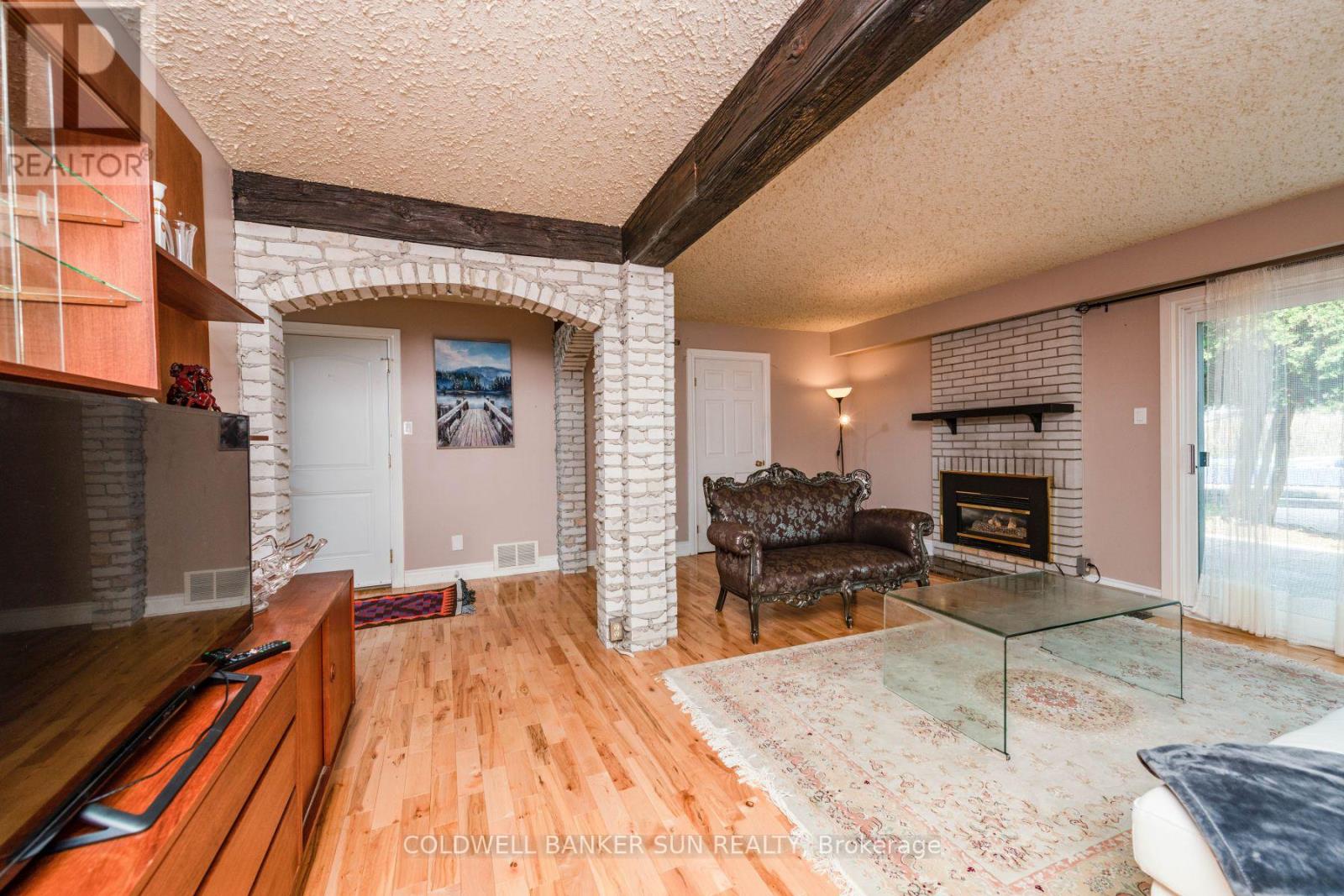 2483 Yarmouth Crescent, Oakville (Wo West), Ontario  L6L 2M9 - Photo 24 - W12395218