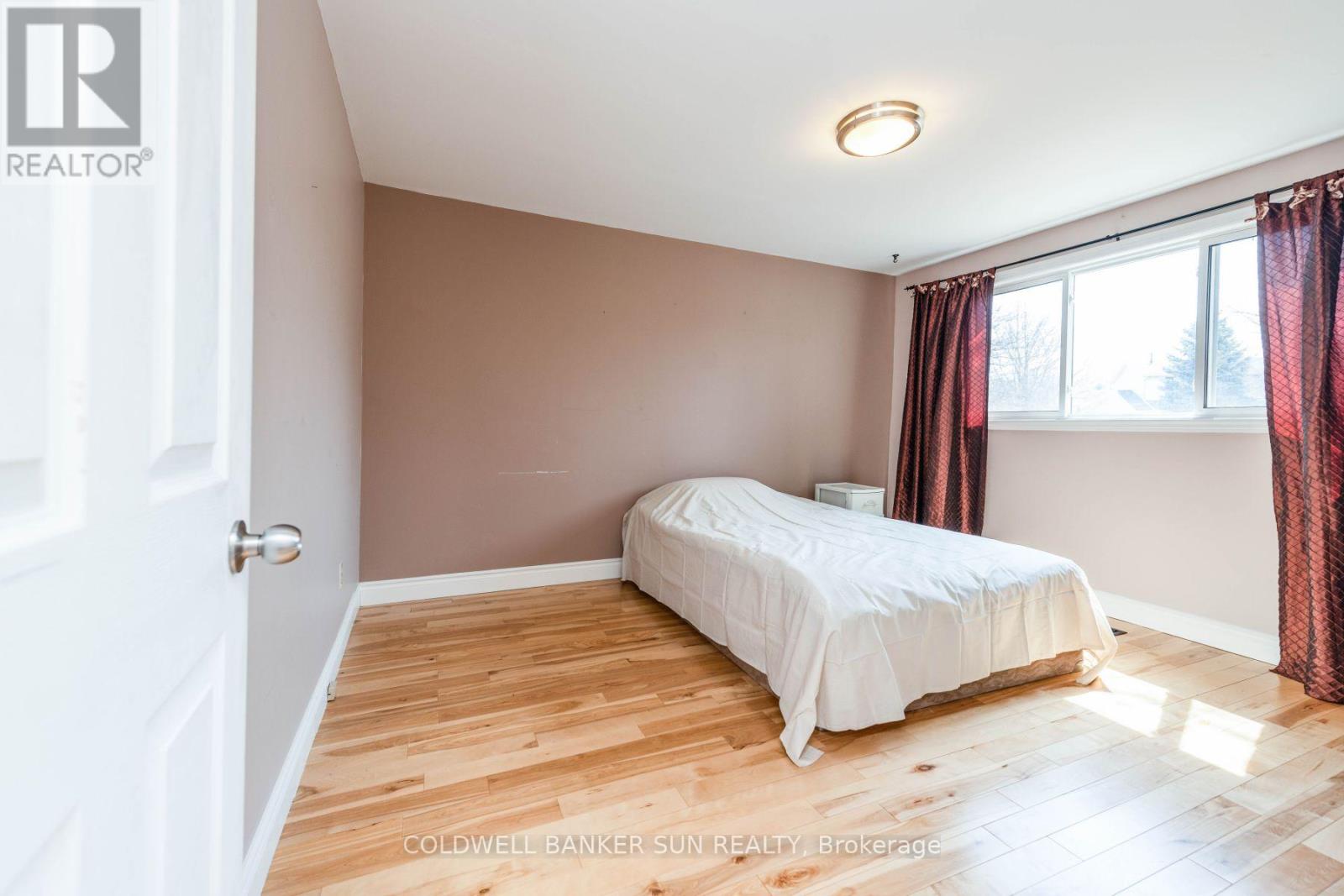 2483 Yarmouth Crescent, Oakville (Wo West), Ontario  L6L 2M9 - Photo 29 - W12395218