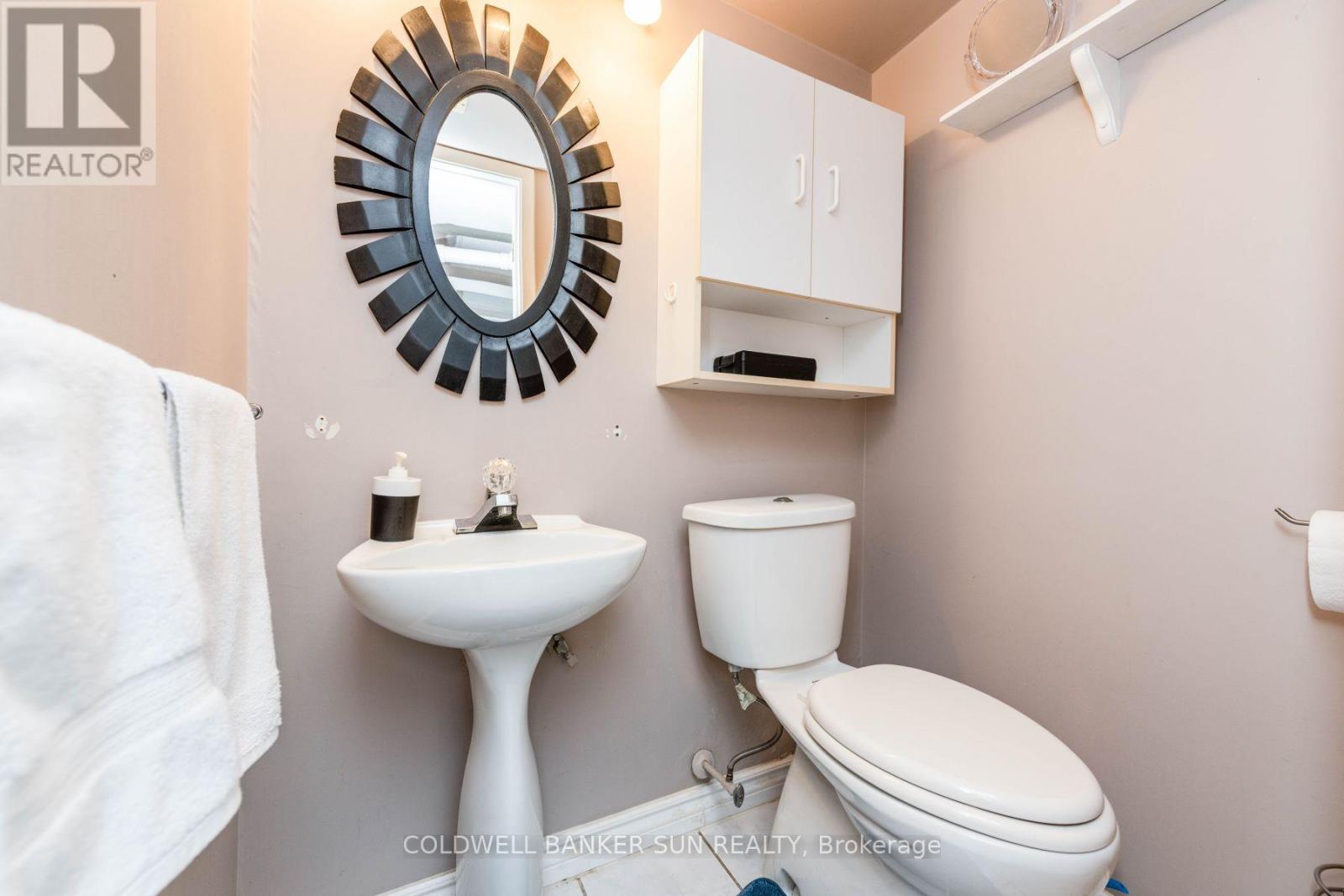 2483 Yarmouth Crescent, Oakville (Wo West), Ontario  L6L 2M9 - Photo 31 - W12395218