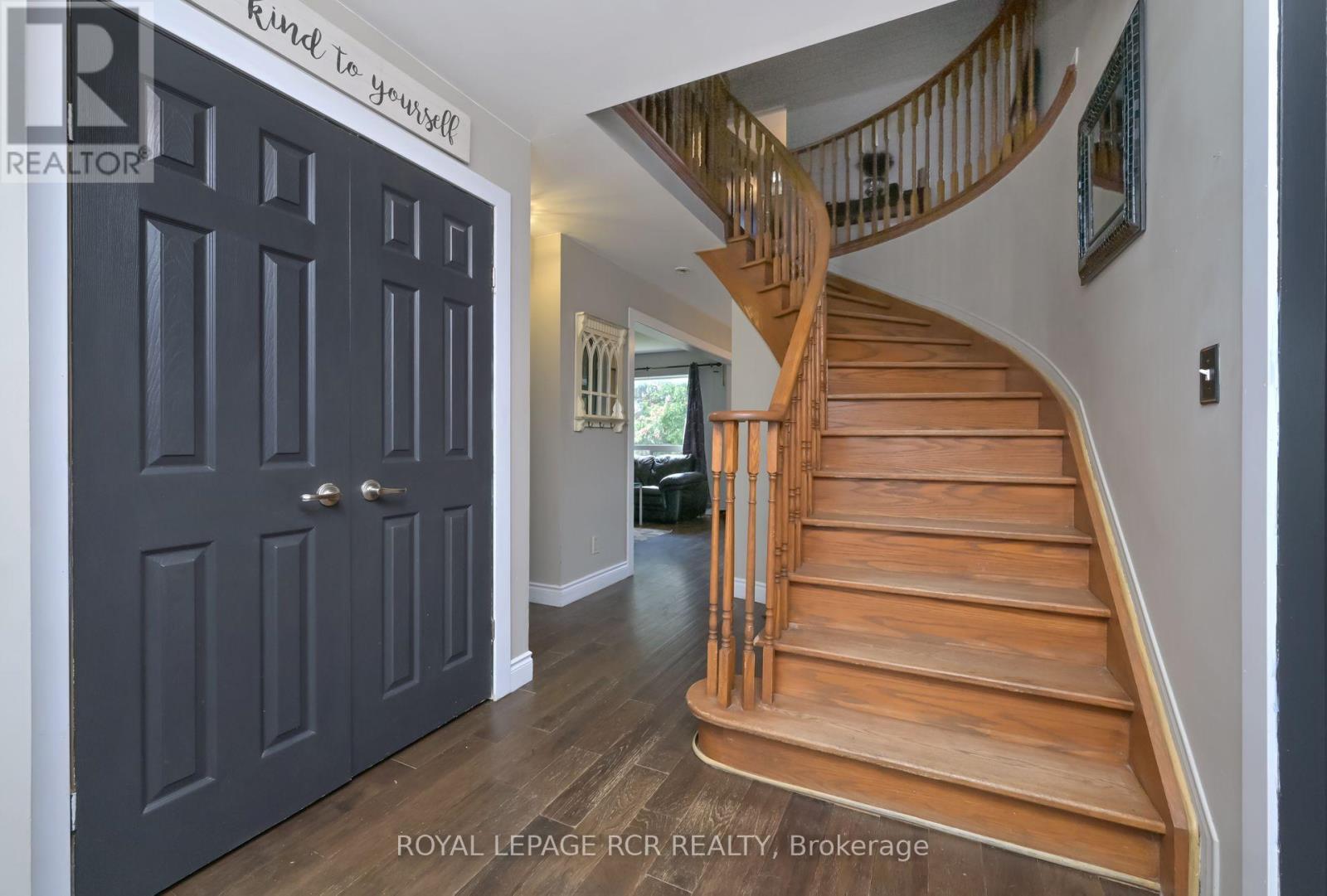 22 Coburn Crescent, New Tecumseth, Ontario  L0G 1A0 - Photo 17 - N12395361