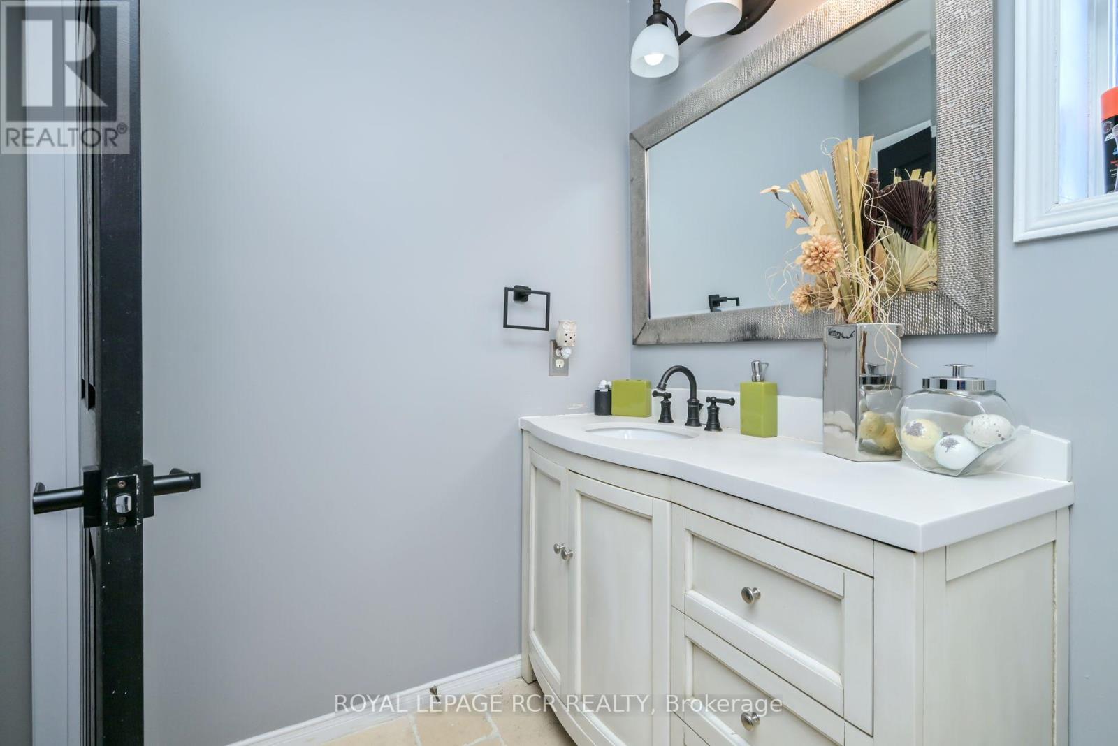 22 Coburn Crescent, New Tecumseth, Ontario  L0G 1A0 - Photo 23 - N12395361