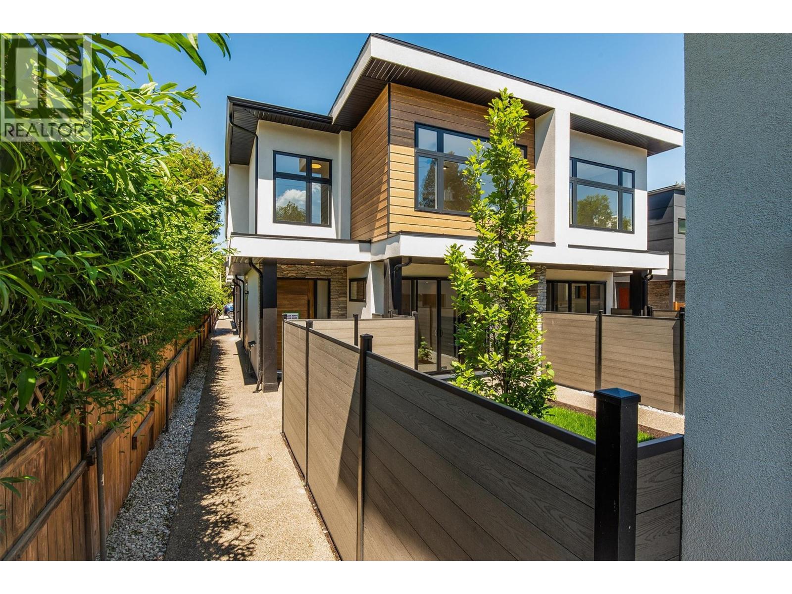 839 Lawson Avenue Unit# 3, Kelowna, British Columbia