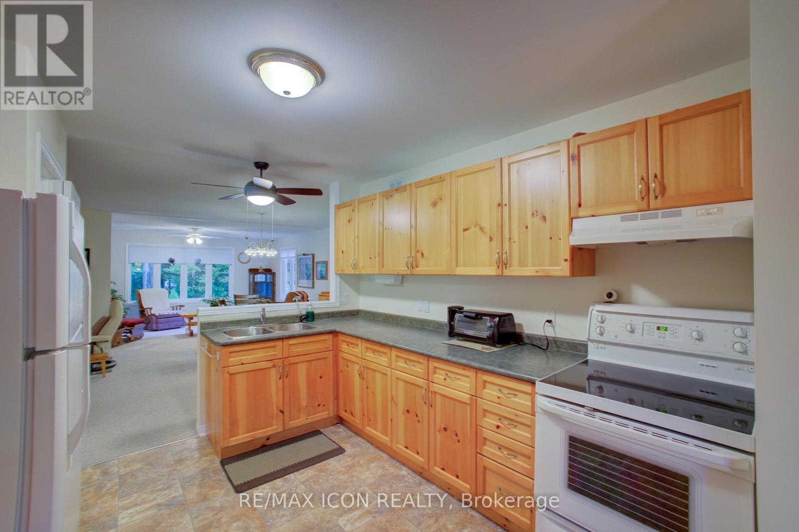 54 Springwood Crescent, Gravenhurst (Muskoka (S)), Ontario  P1P 1Y8 - Photo 14 - X12395201