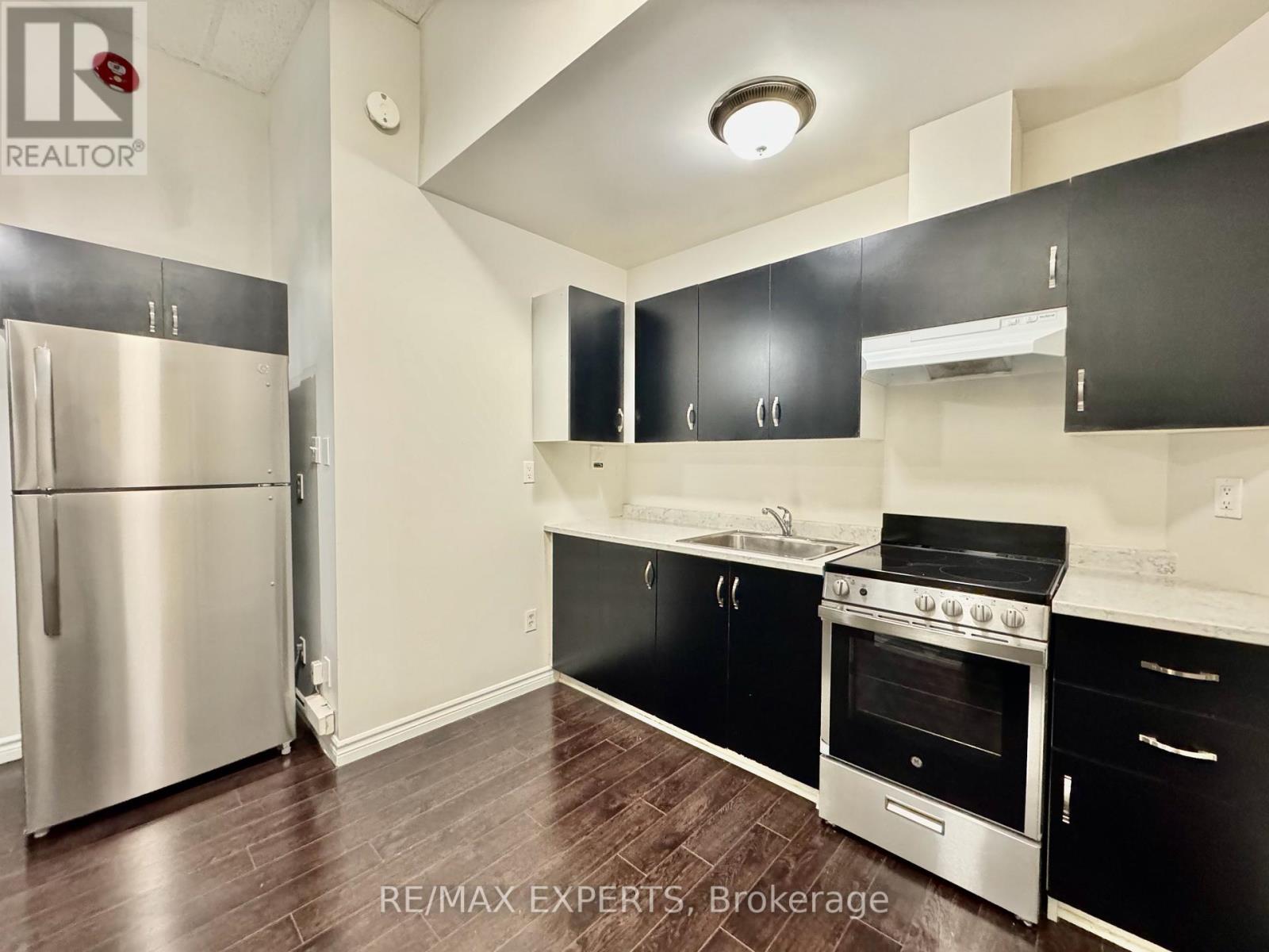 101 - 8 Main Street S, Brampton, Ontario  L6W 2C3 - Photo 13 - W12395271
