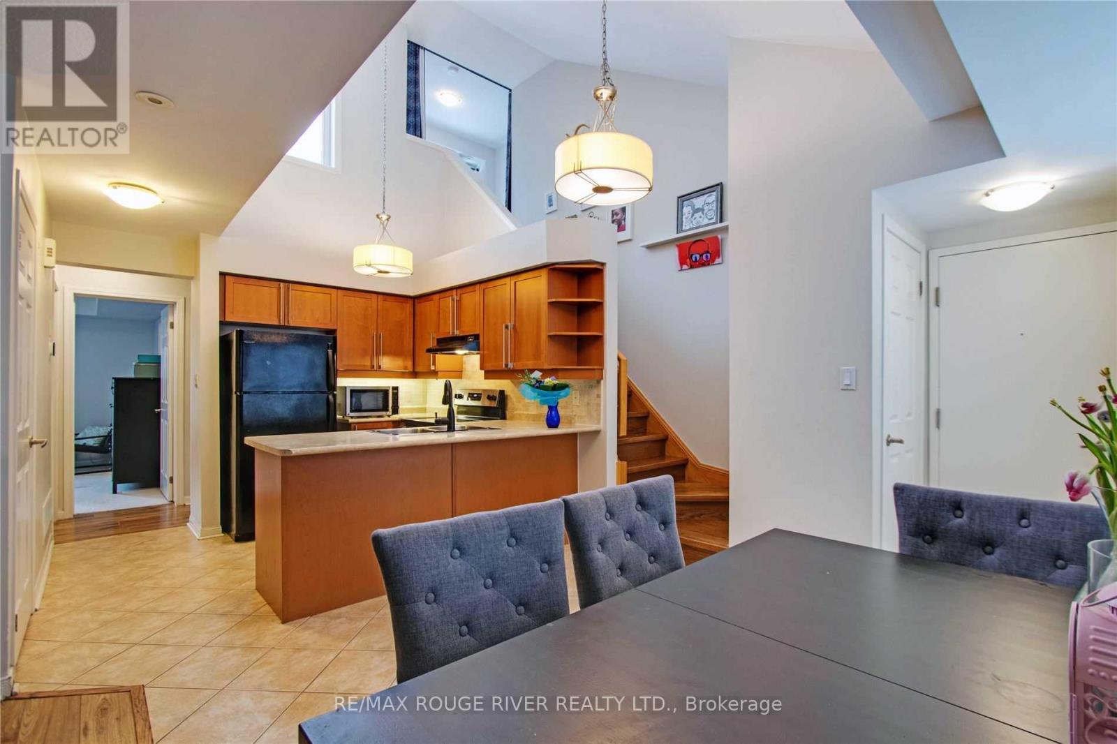6 - 3025 Elmcreek Road, Mississauga, Ontario  L5B 0B6 - Photo 6 - W12395325