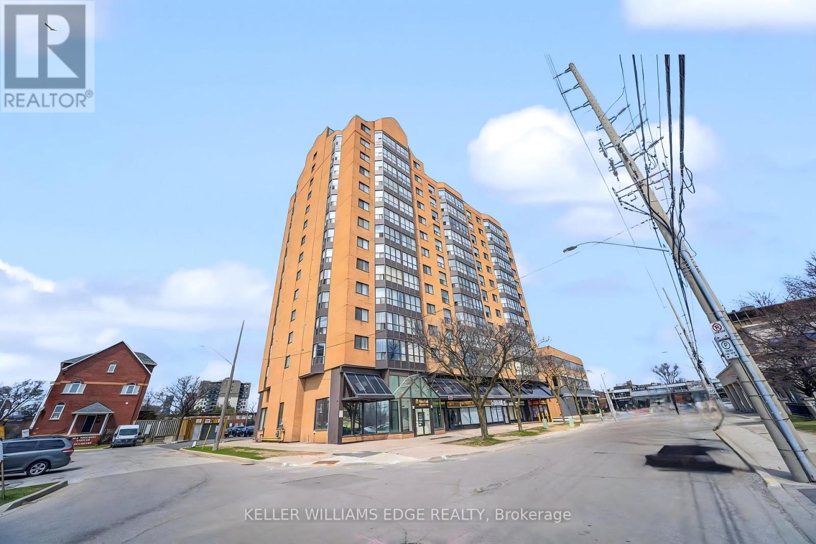 903 - 25 Agnes Street, Mississauga (Cooksville), Ontario  L5B 3X7 - Photo 1 - W12395346