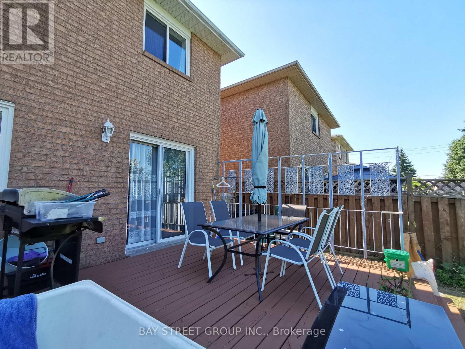 77 Toba Crescent, Brampton, Ontario  L6Z 4R8 - Photo 23 - W12393239