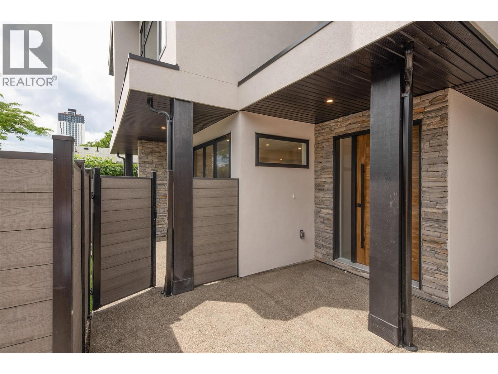 839 Lawson Avenue Unit# 4, Kelowna, British Columbia  V1Y 6S9 - Photo 3 - 10362521