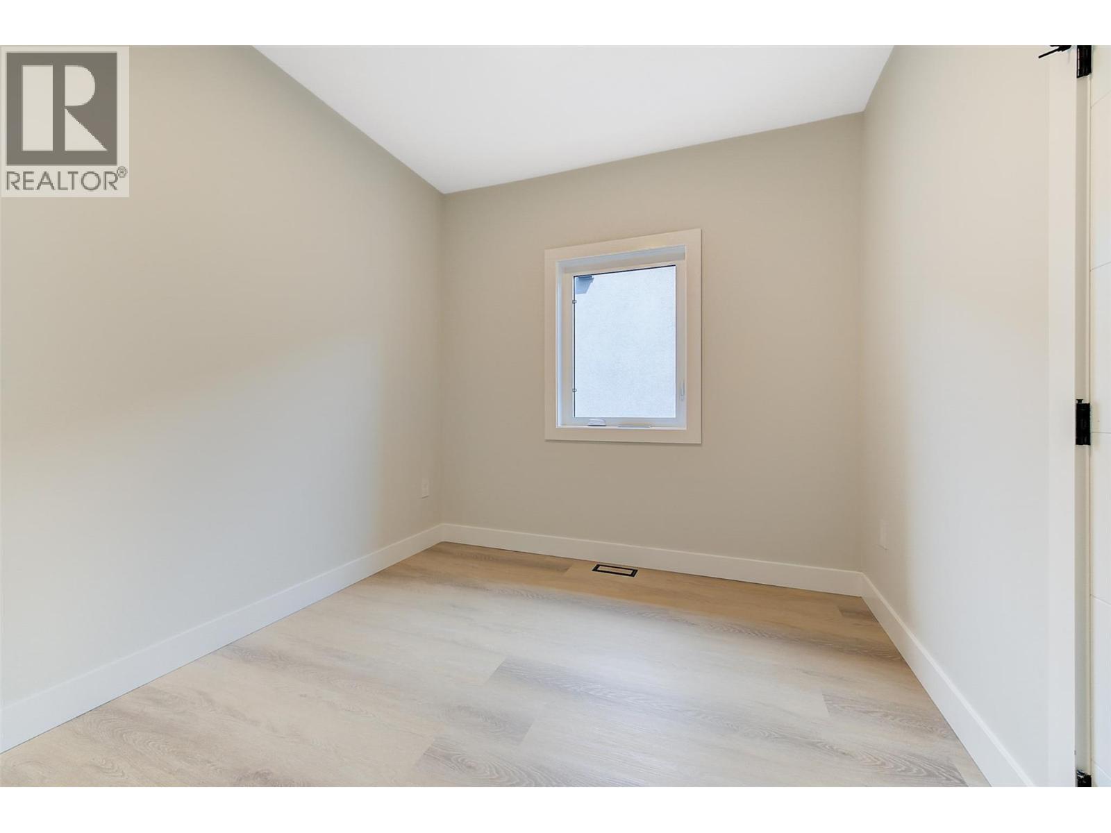 839 Lawson Avenue Unit# 4, Kelowna, British Columbia  V1Y 6S9 - Photo 35 - 10362521