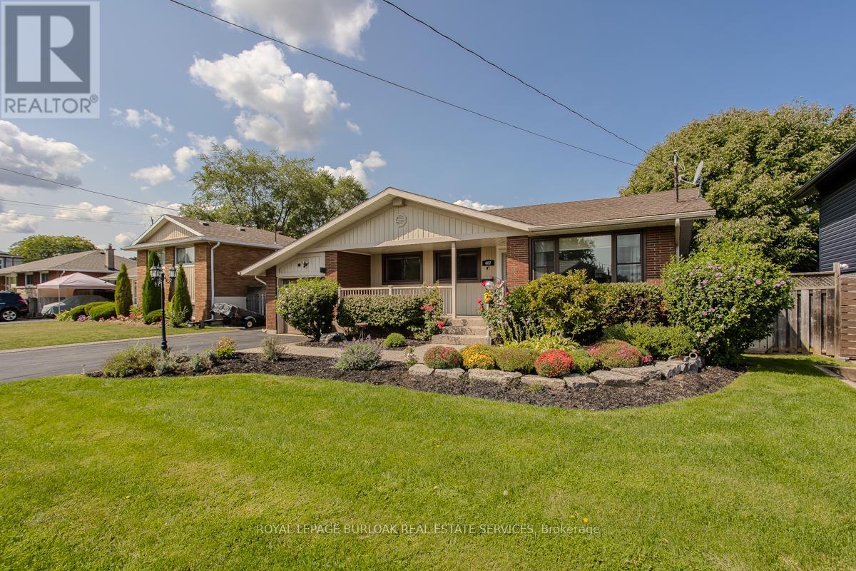 407 Murray Street, Grimsby, Ontario  L3M 3P5 - Photo 2 - X12395279