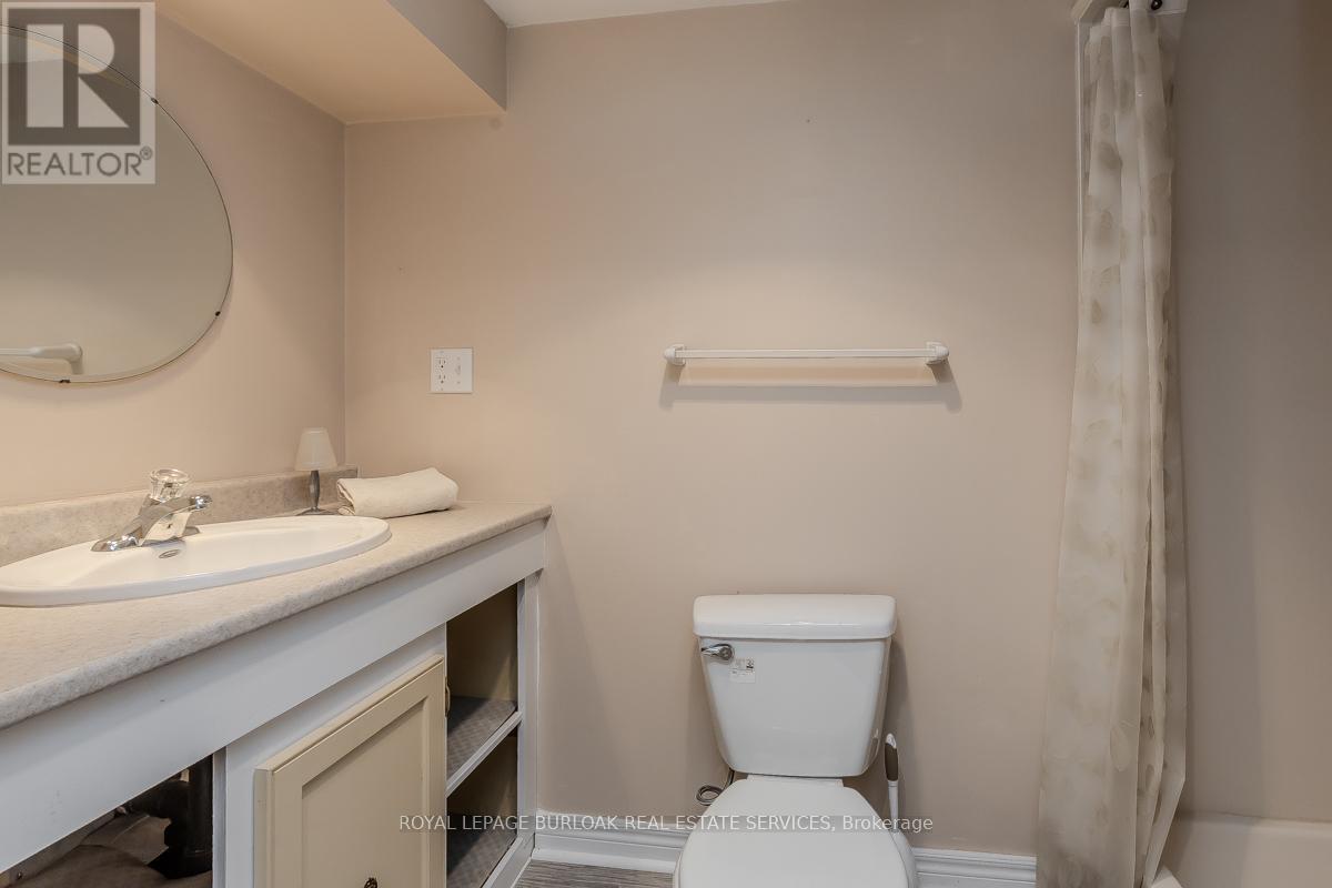 407 Murray Street, Grimsby, Ontario  L3M 3P5 - Photo 34 - X12395279