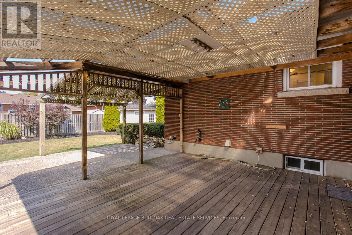 407 Murray Street, Grimsby, Ontario  L3M 3P5 - Photo 9 - X12395279