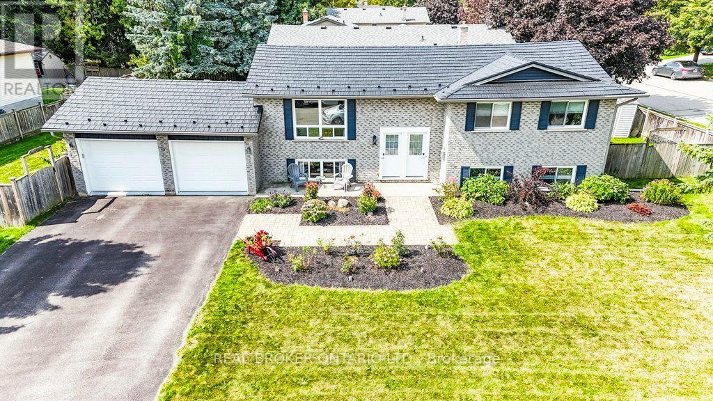 73 Falcon Drive, Woolwich, Ontario  N3B 3H7 - Photo 2 - X12395290