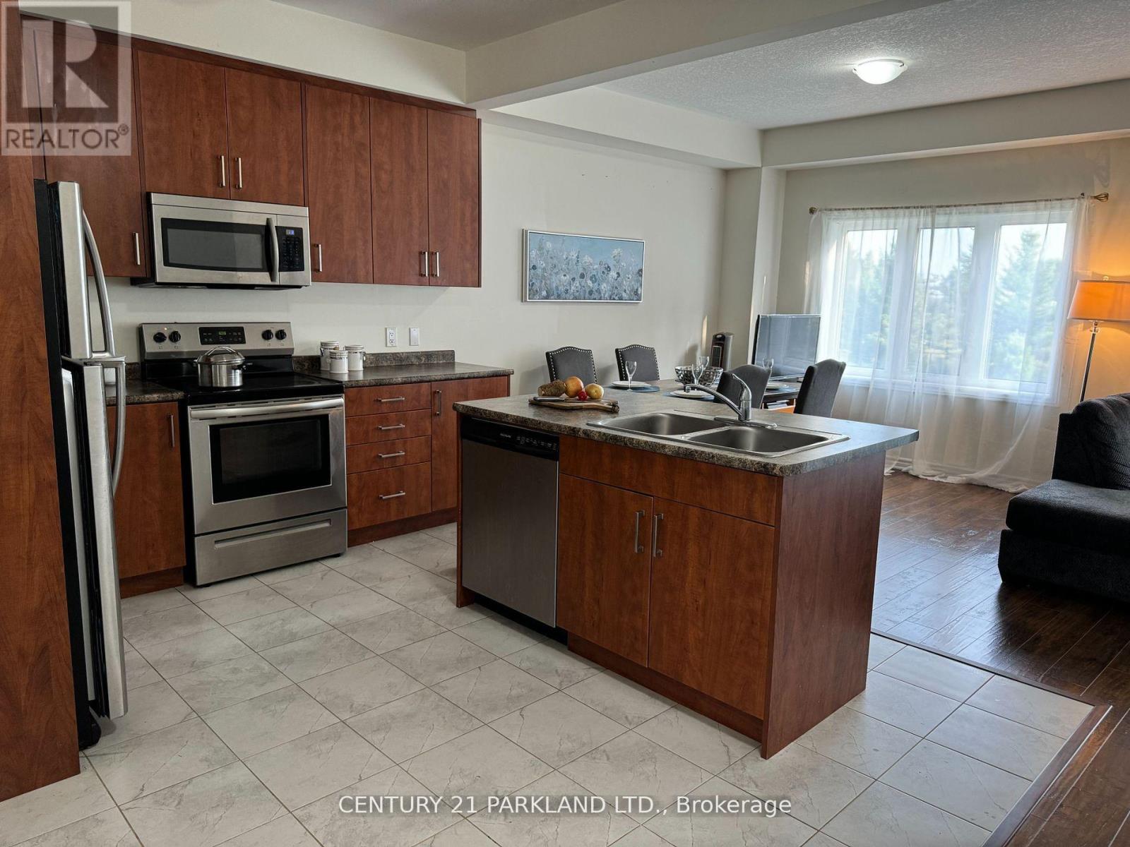 128 Berkshire Drive, Wellington North (Arthur), Ontario  N0G 1A0 - Photo 12 - X12395295