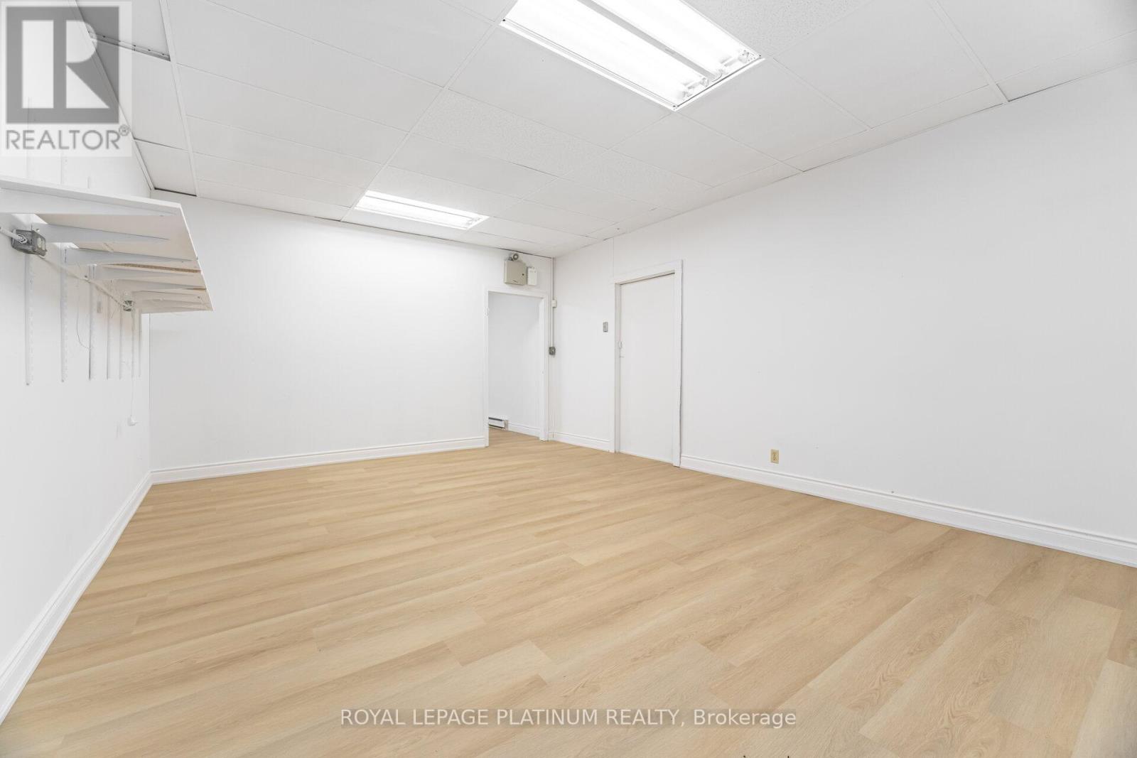 3 - 481 Dundas Street W, Belleville, Ontario  K8P 1B6 - Photo 16 - X12395301