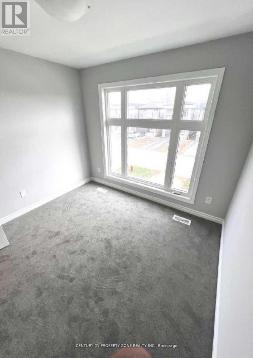 298 Louise Street, Welland, Ontario  L3B 1T1 - Photo 9 - X12395313