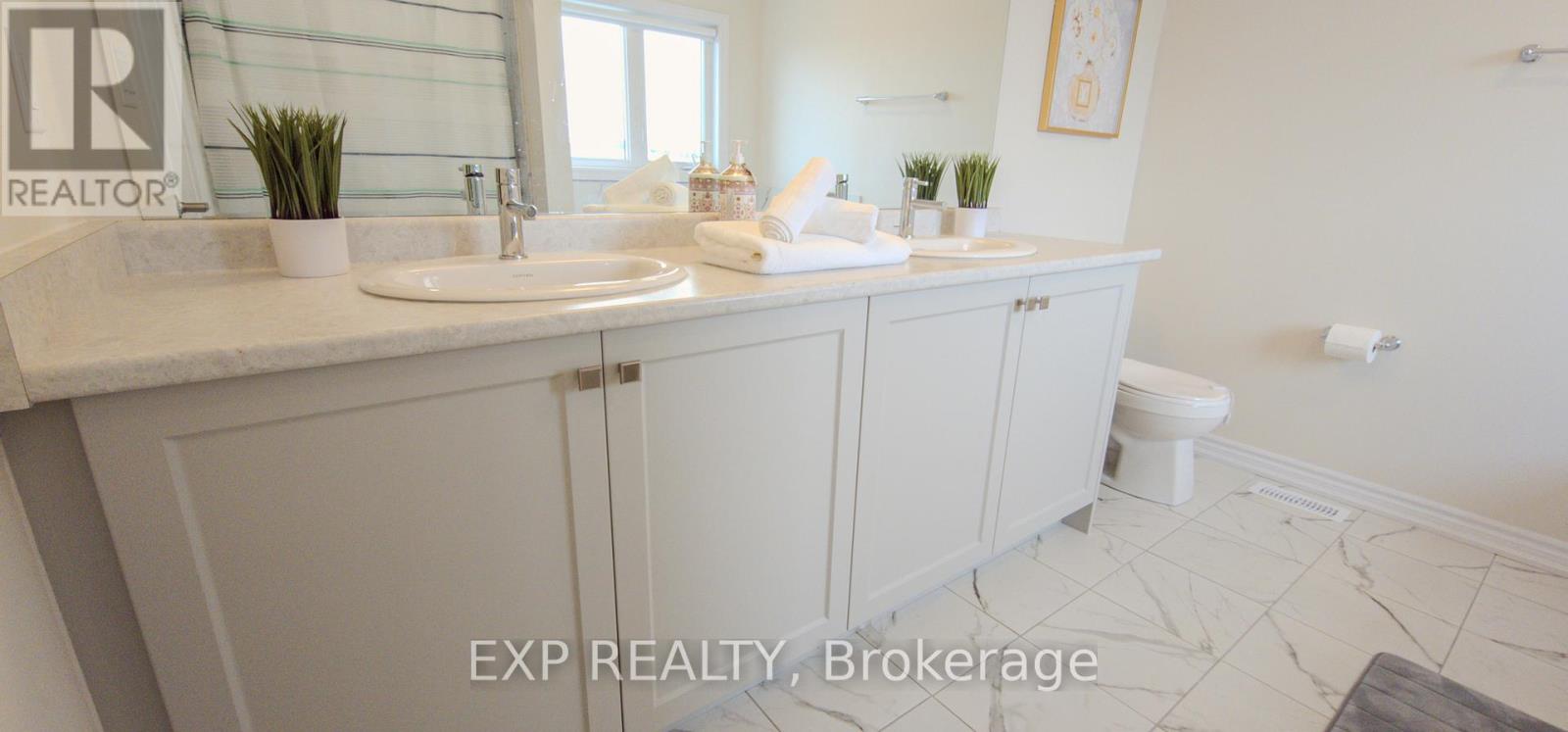 185 Vanilla Trail, Thorold (Rolling Meadows), Ontario  L2V 0L2 - Photo 30 - X12395327