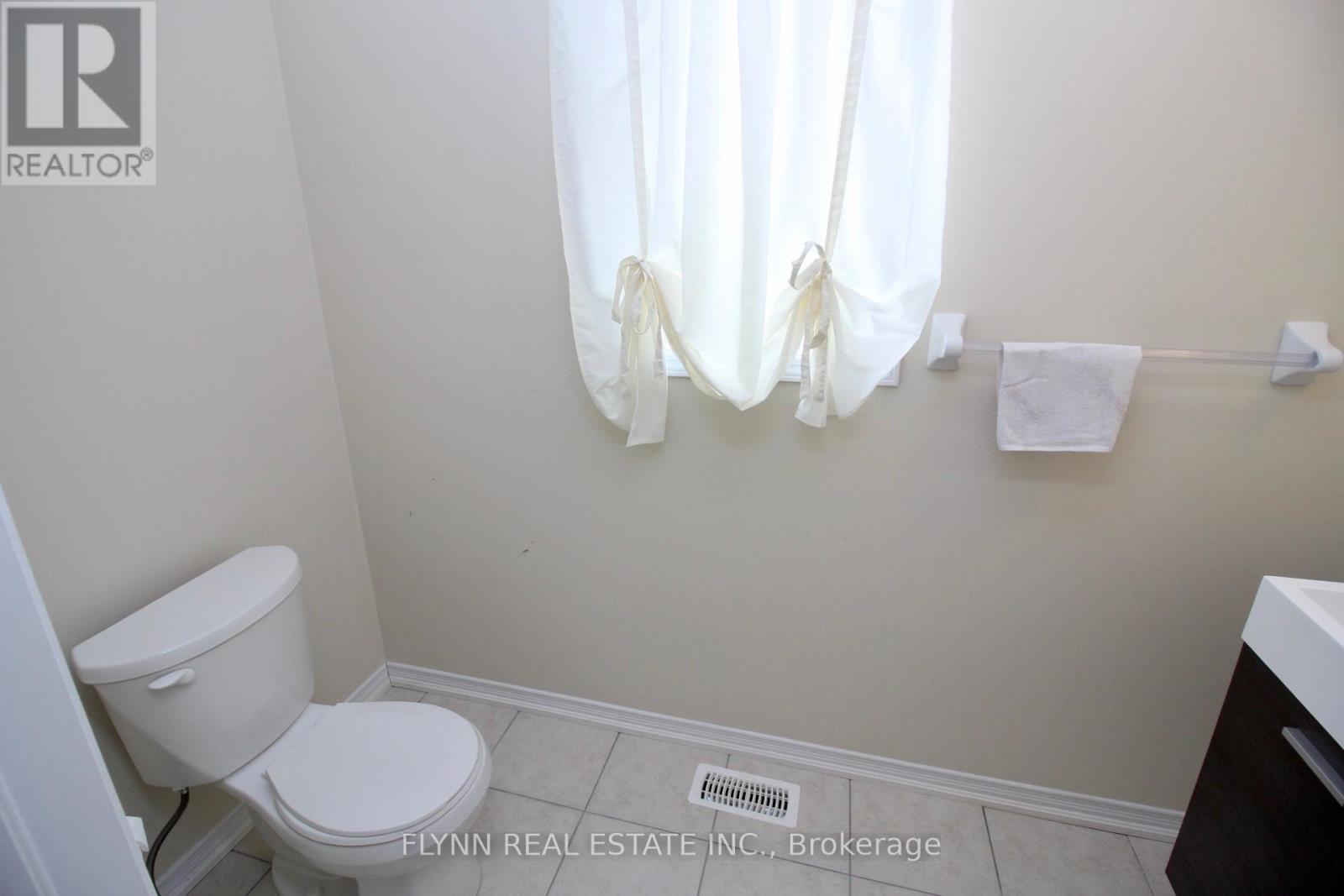 8444 Elderberry Drive, Niagara Falls, Ontario  L2H 0K6 - Photo 3 - X12395329