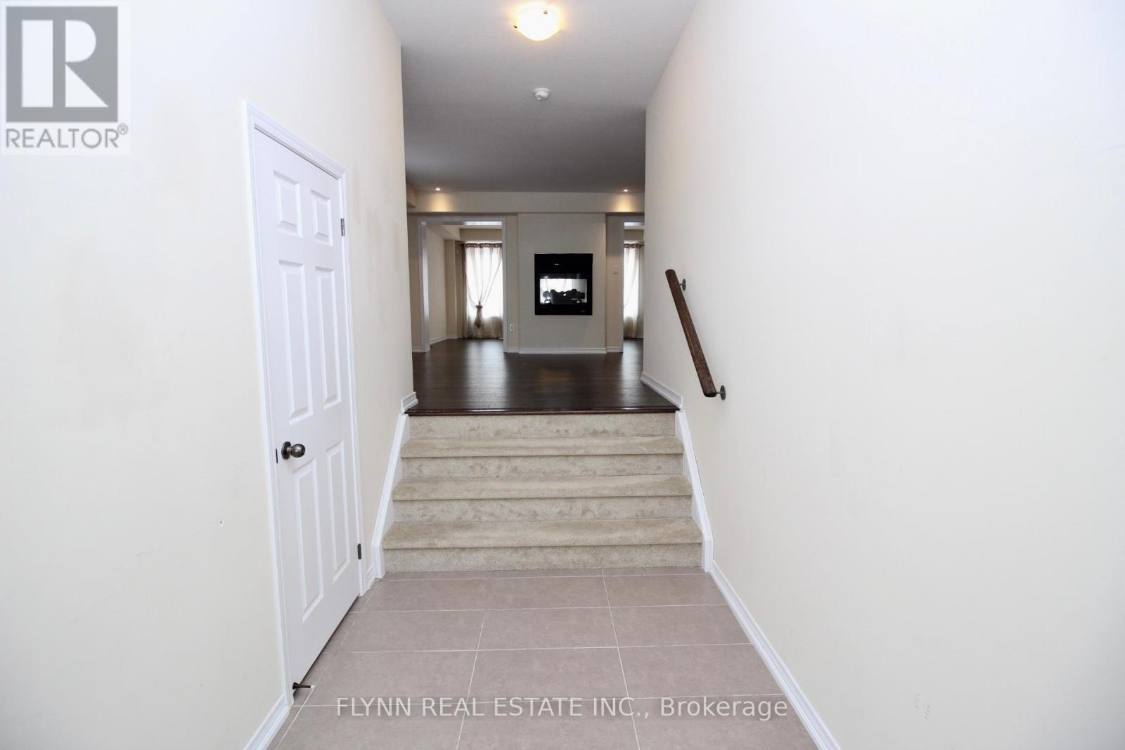 8444 Elderberry Drive, Niagara Falls, Ontario  L2H 0K6 - Photo 4 - X12395329