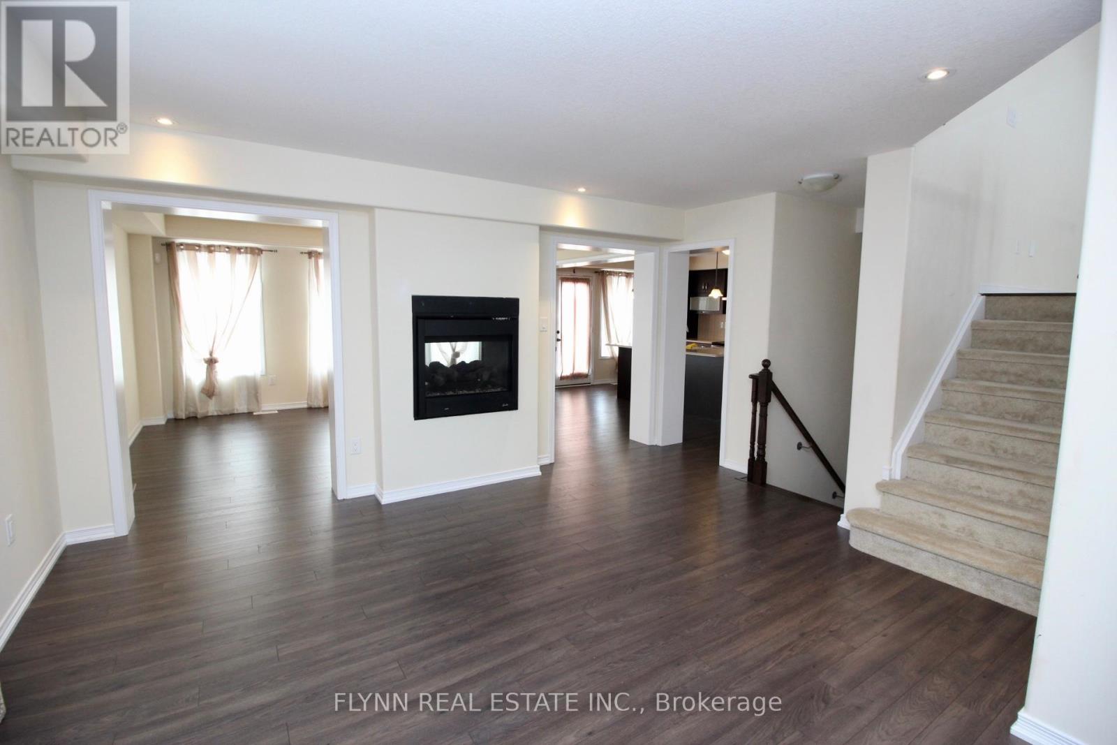 8444 Elderberry Drive, Niagara Falls, Ontario  L2H 0K6 - Photo 5 - X12395329