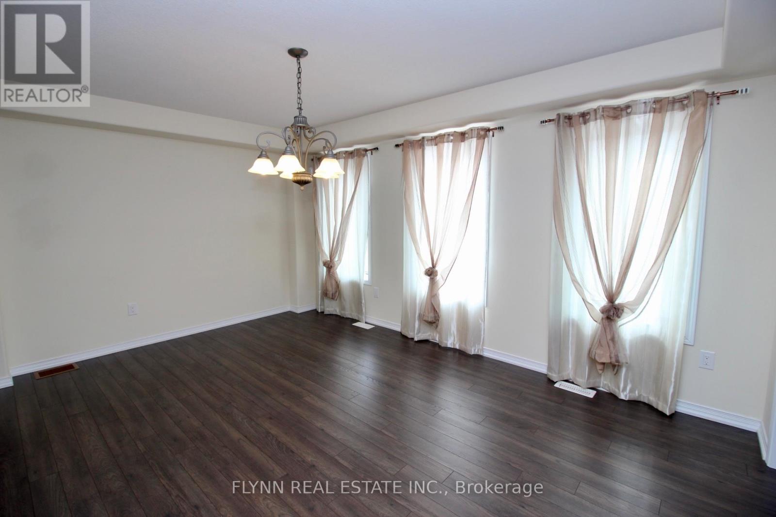 8444 Elderberry Drive, Niagara Falls, Ontario  L2H 0K6 - Photo 7 - X12395329