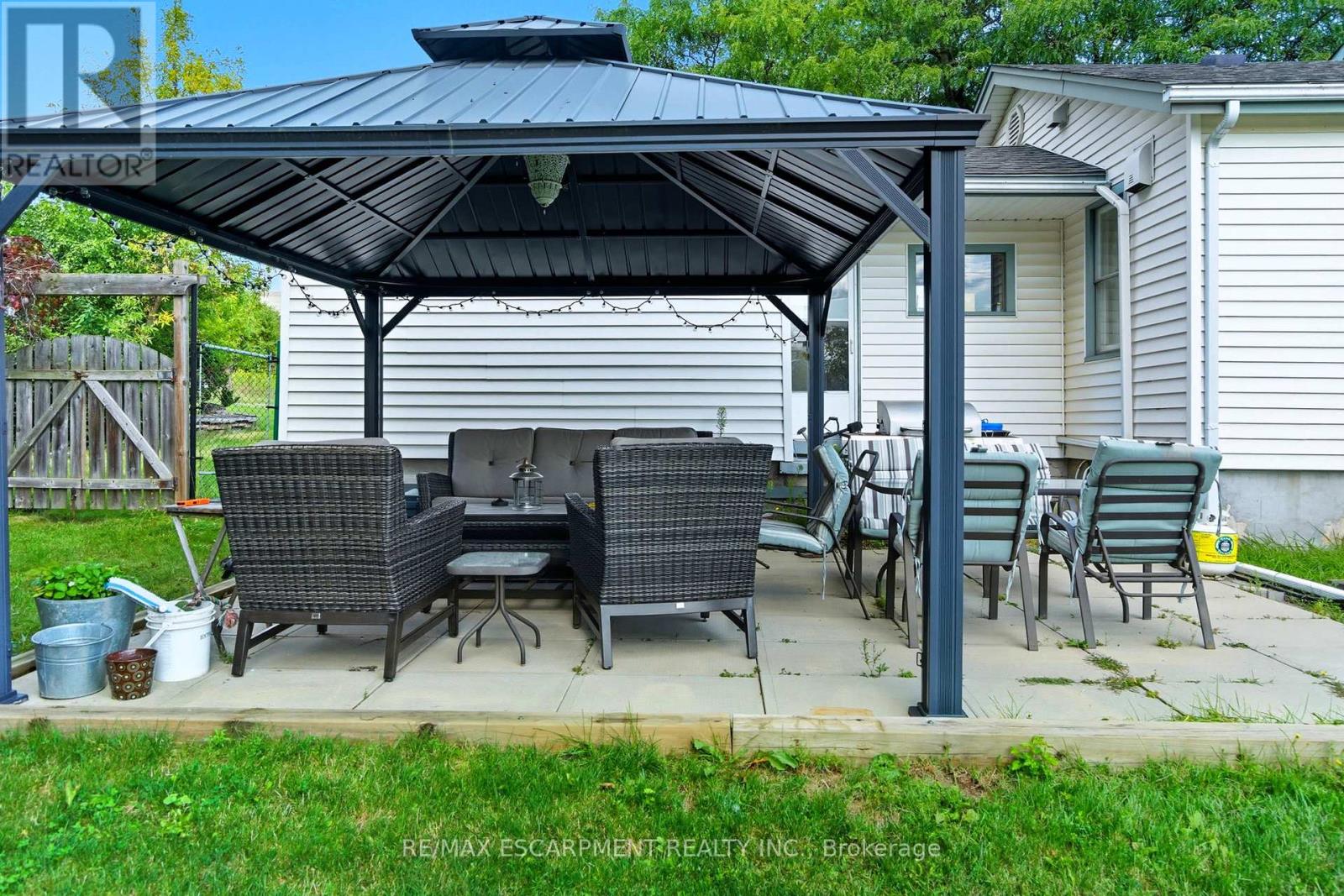 68 Atkinson Boulevard, Hamilton, Ontario  L9H 7A7 - Photo 8 - X12395349