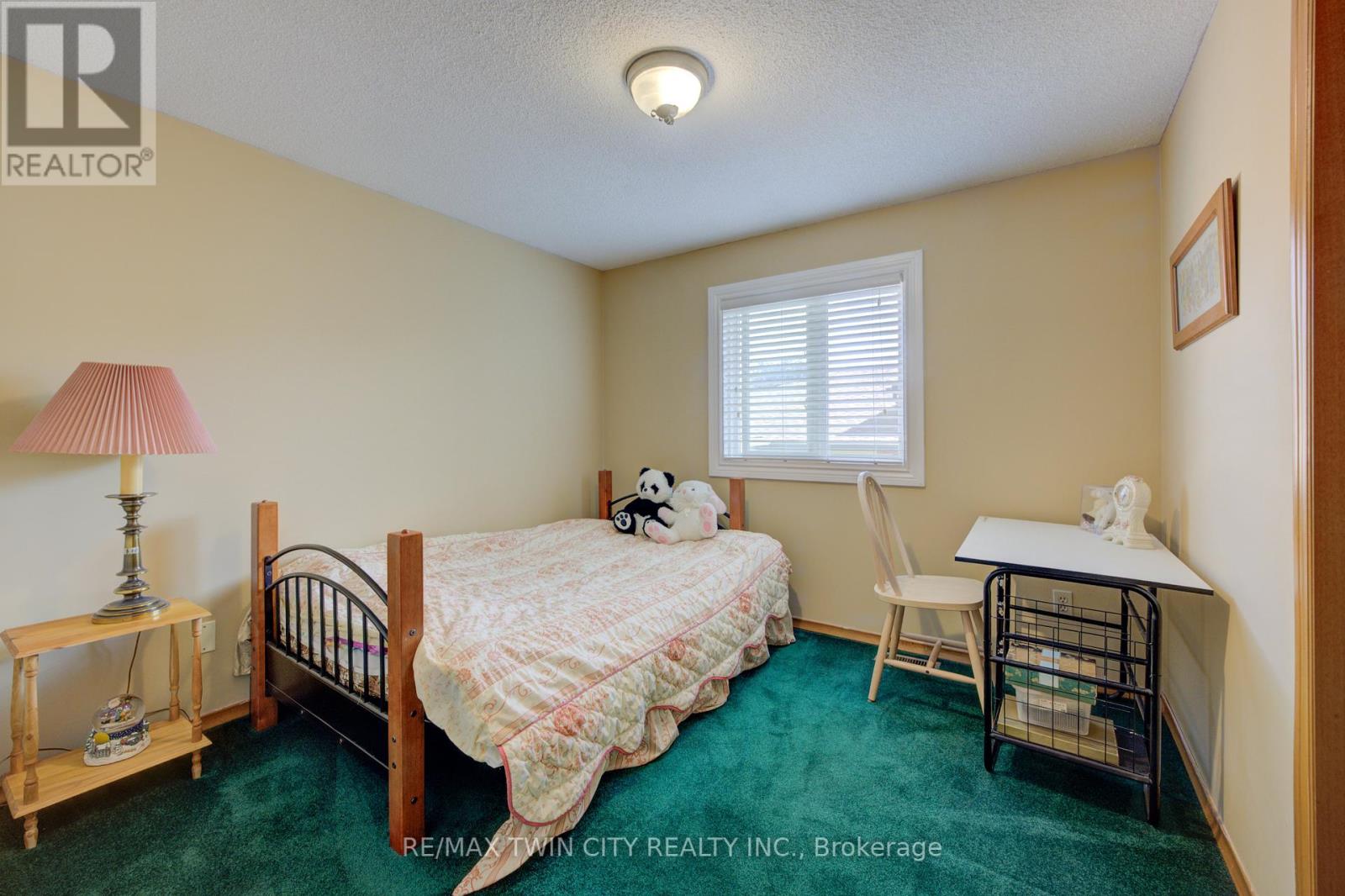 489 Northlake Drive, Waterloo, Ontario  N2V 1V5 - Photo 12 - X12395371
