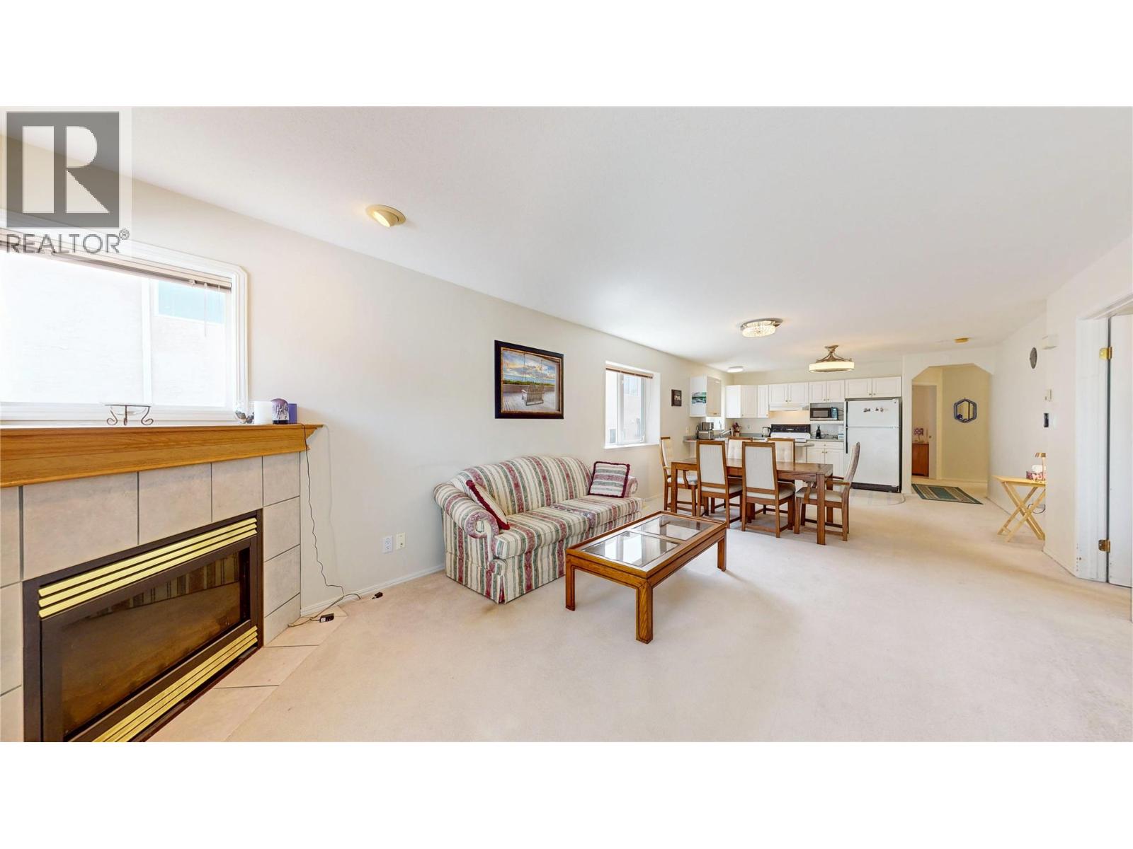 617 27th Avenue S Unit# 5, Cranbrook, British Columbia  V1C 6L1 - Photo 3 - 10362436