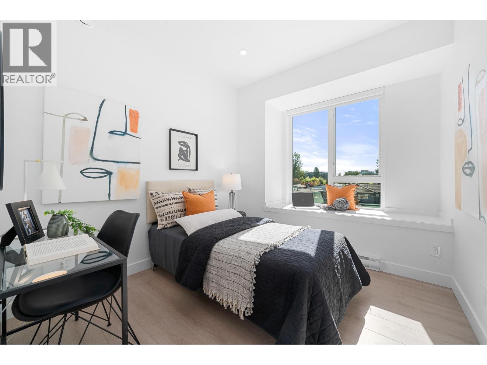 207 7161 17th Avenue, Burnaby, British Columbia  V3N 0K1 - Photo 2 - R3046337