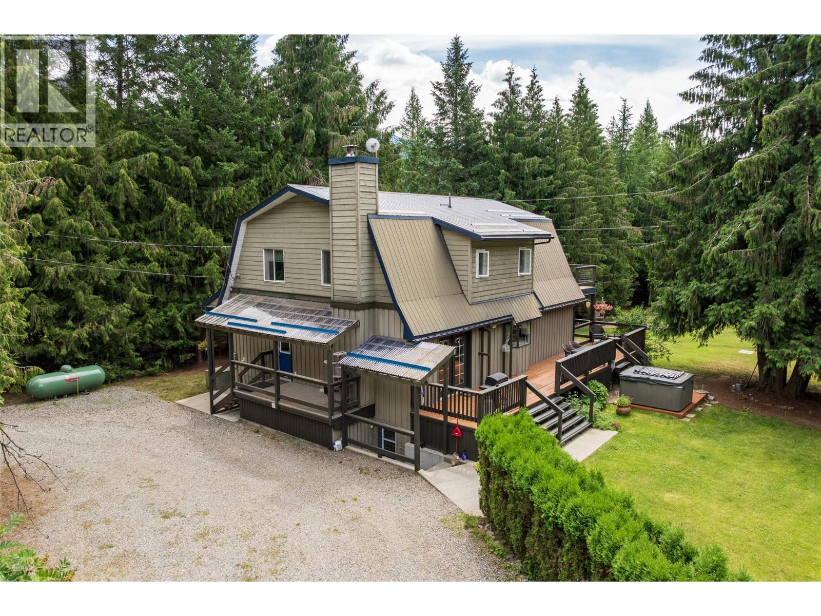 Arrow Creek to Yahk House for sale:  5 bedroom 2,993 sq.ft. (Listed 2025-03-18)