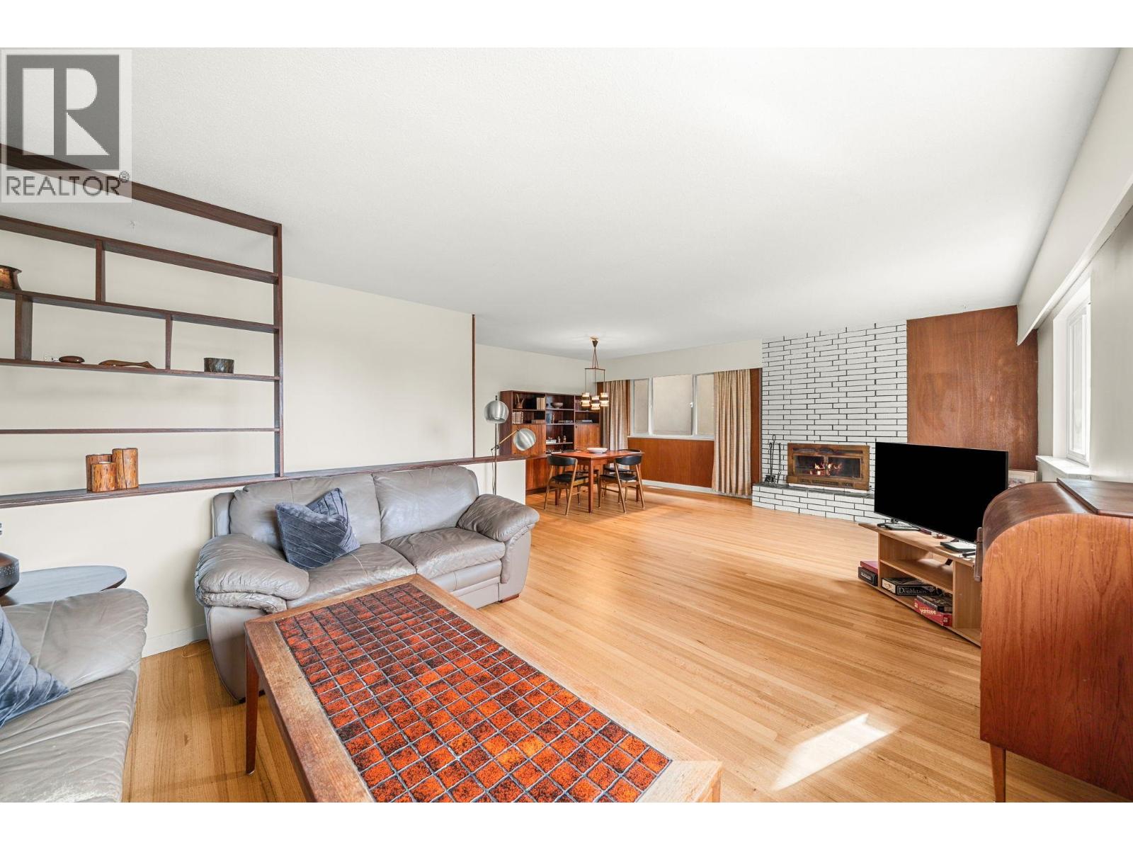 Property at 1560 BURRILL AVENUE image 1