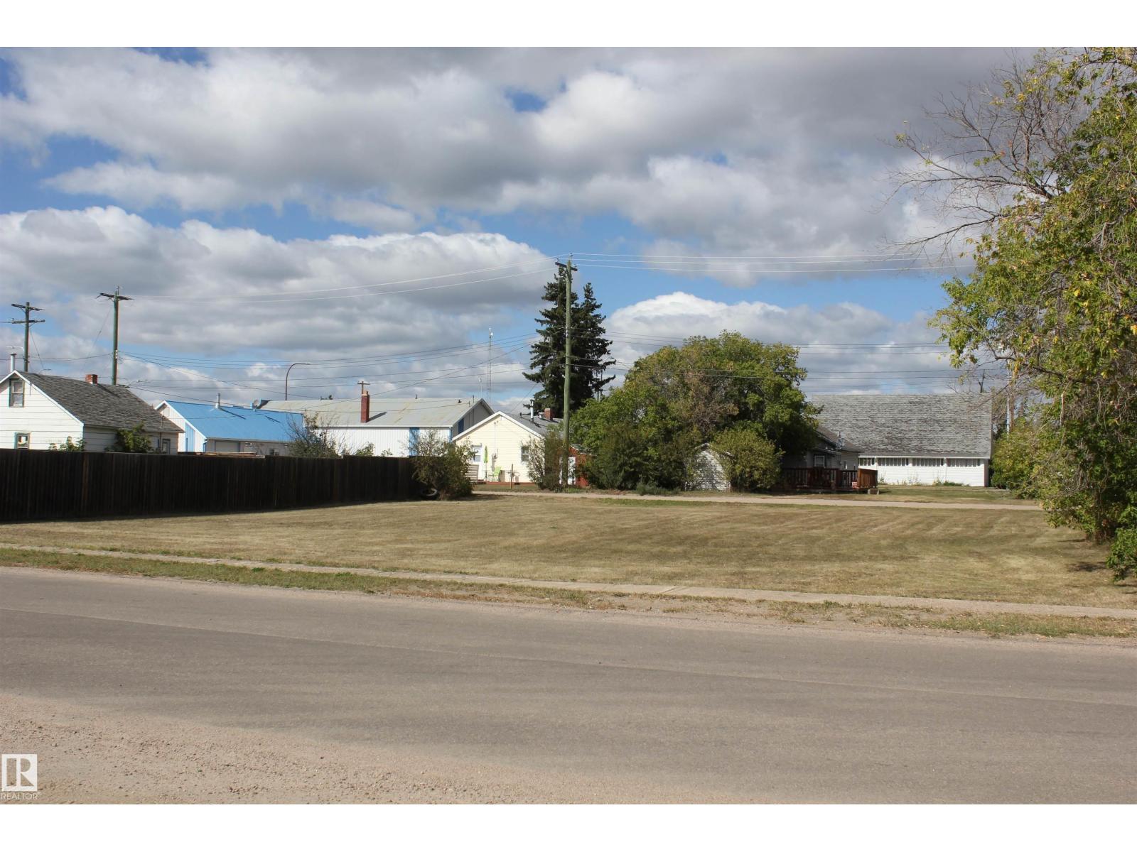 4822 49 AV, Elk Point, Alberta