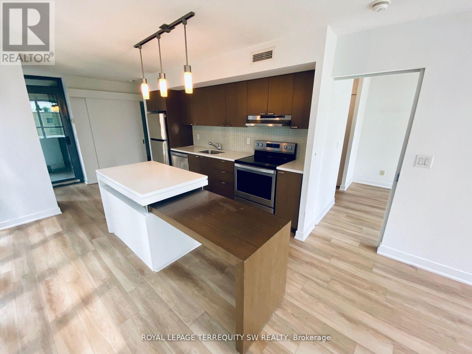 707 - 110 Charles Street E, Toronto, Ontario  M4Y 2W7 - Photo 3 - C12395393